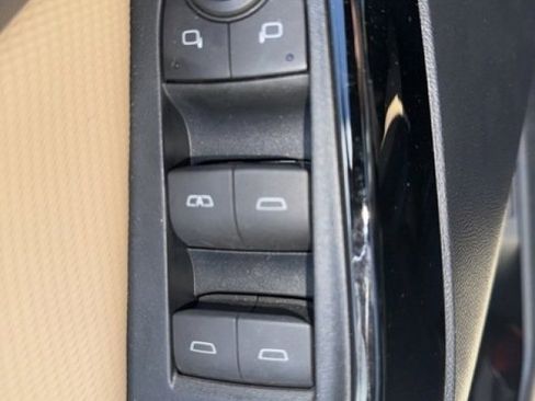 Used 2025 Chevrolet Equinox ACTIV w/ Safety and Technology Package image 16