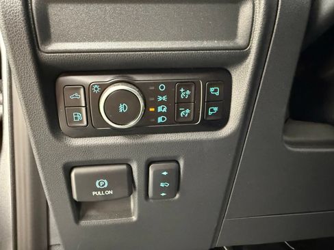 Used 2025 Ford F150 Lariat w/ Equipment Group 501A Mid AWD/4WD image 17
