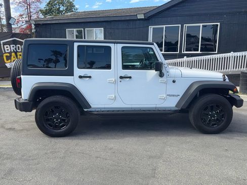 Used 2016 Jeep Wrangler Unlimited Sport AWD/4WD image 9
