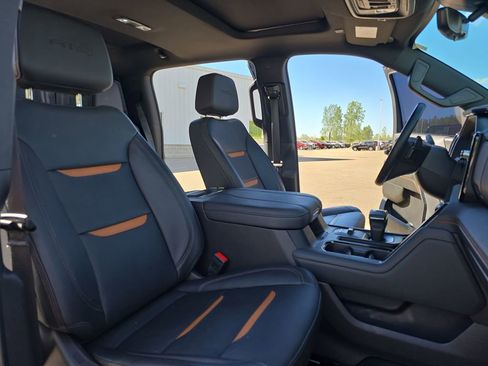 Used 2023 GMC Sierra 1500 AT4 w/ AT4 Premium Package AWD/4WD image 10
