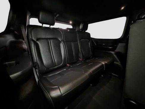 New 2025 Jeep Wagoneer 4WD w/ Convenience Group I image 32