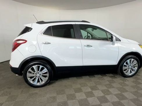 Used 2019 Buick Encore Preferred AWD/4WD image 4