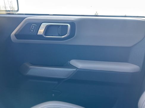 Used 2023 Ford Bronco Wildtrak image 23