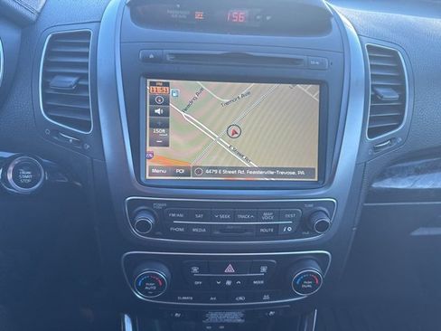 Used 2015 Kia Sorento SX image 12