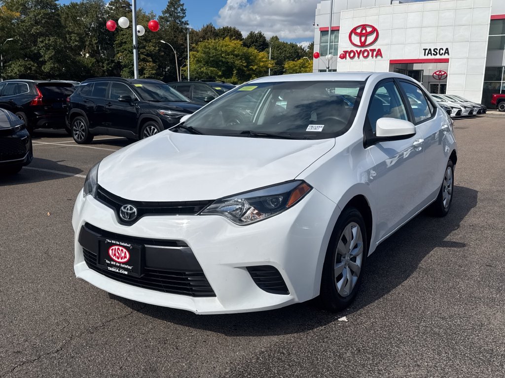 Used 2016 Toyota Corolla LE FWD image 3