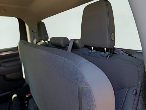 New 2026 GMC Sierra 1500 Elevation image 17