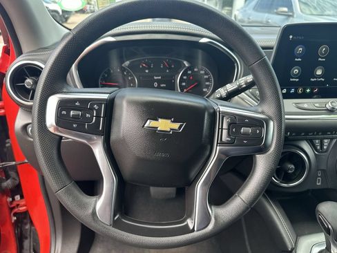 Used 2025 Chevrolet Blazer LT FWD image 21