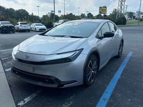 Used 2023 Toyota Prius XLE FWD image 1