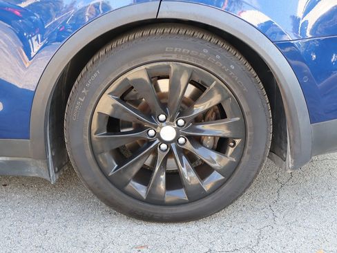 Used 2016 Tesla Model X 90D image 20