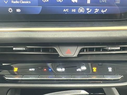 Used 2024 Buick Envision Sport Touring image 27