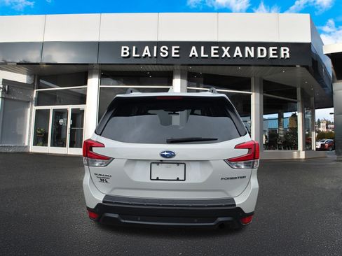 Used 2023 Subaru Forester Limited AWD/4WD image 4