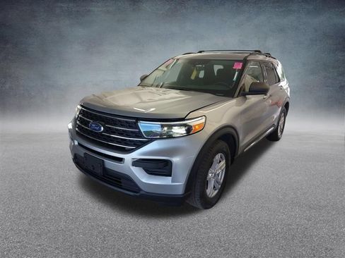 Used 2020 Ford Explorer XLT w/ Comfort Package AWD/4WD image 35