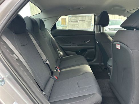 New 2026 Hyundai Elantra SE image 11