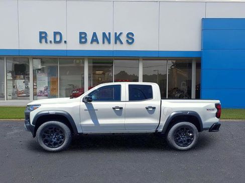 New 2026 Chevrolet Colorado Trail Boss AWD/4WD image 2