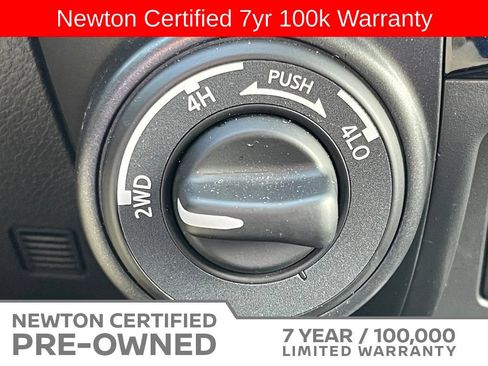 Used 2024 Nissan Titan PRO-4X w/ Pro-4x Convenience Package AWD/4WD image 11