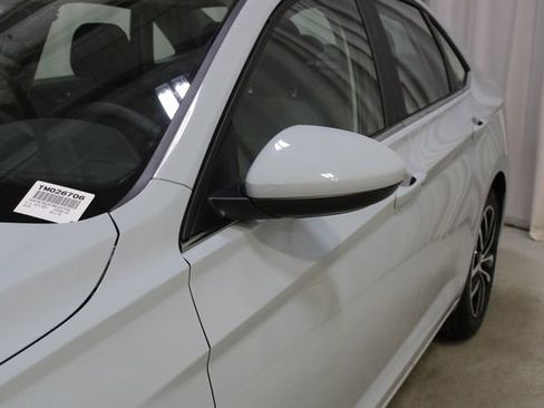 New 2026 Volkswagen Jetta SE FWD image 34
