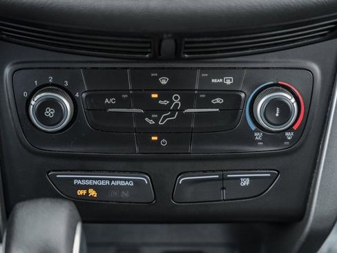 Used 2019 Ford Escape S image 21