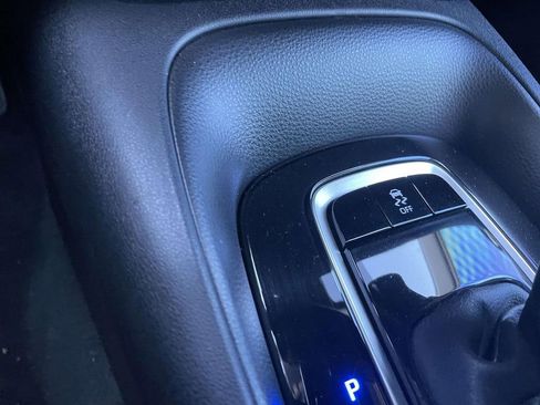 Used 2025 Toyota Corolla LE image 41