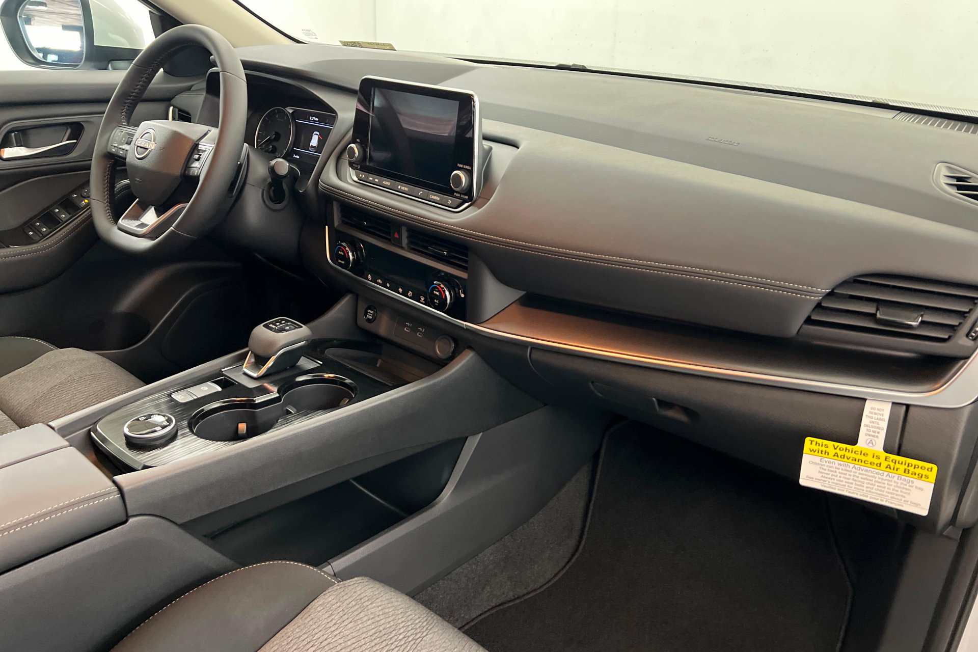 New 2026 Nissan Rogue SV w/ Cold Weather Package AWD/4WD image 24