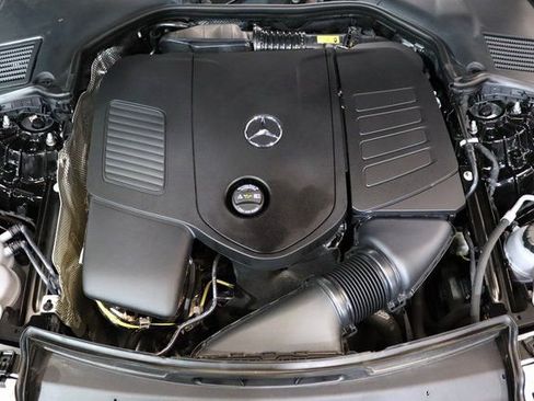 Used 2025 Mercedes-Benz C 300 4MATIC Sedan image 28