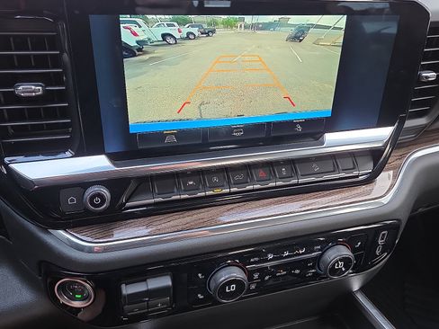 Used 2025 Chevrolet Silverado 1500 LT Trail Boss w/ Convenience Package II AWD/4WD image 14