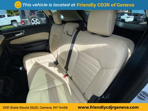 Used 2023 Ford Edge SEL image 11