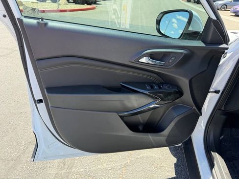 Used 2025 Chevrolet Trax LT w/ Driver Confidence Package FWD image 20