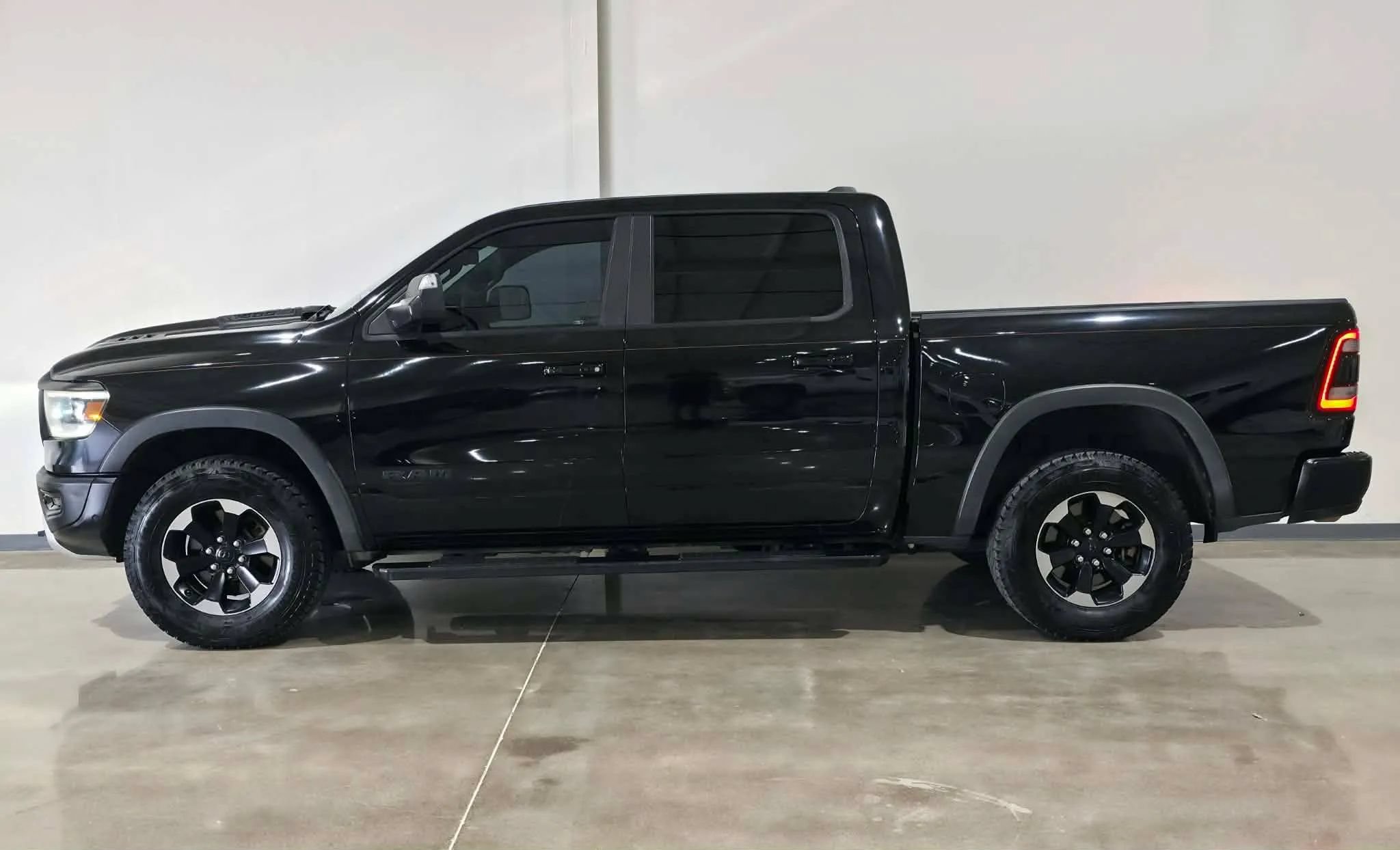 Used 2019 RAM 1500 Rebel w/ Rebel Level 2 Equipment Group AWD/4WD image 6