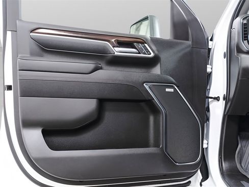 Used 2024 GMC Sierra 2500 SLT w/ SLT Convenience Package image 23