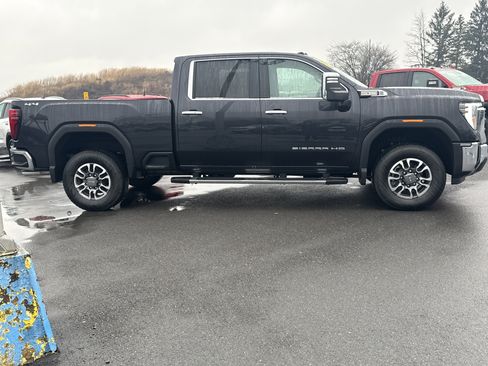 New 2026 GMC Sierra 2500 SLT w/ SLT Premium Package image 2