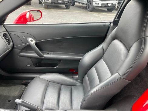 Used 2010 Chevrolet Corvette Grand Sport image 16