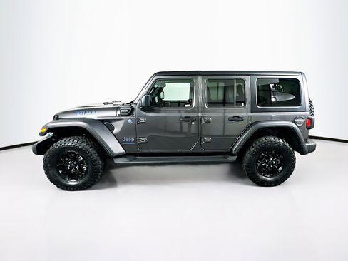 Used 2024 Jeep Wrangler Willys image 4