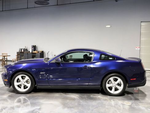 Used 2011 Ford Mustang GT Premium w/ Security Pkg image 4