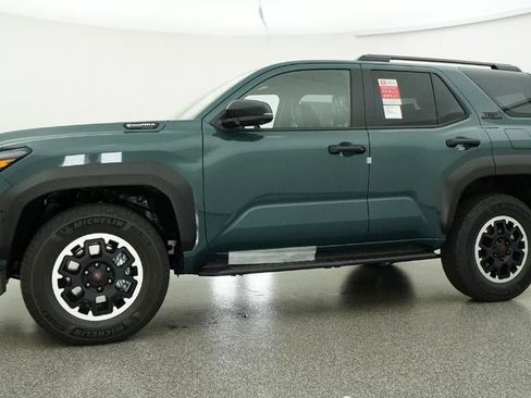 New 2026 Toyota 4Runner TRD Off-Road Premium AWD/4WD image 18