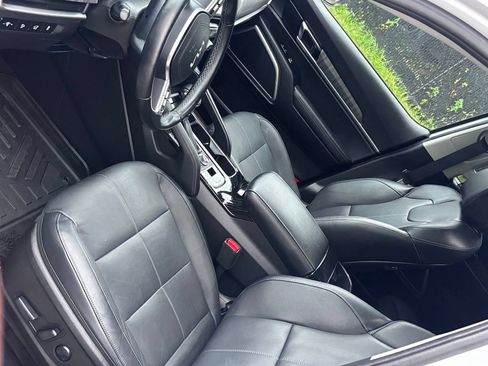 Used 2023 Kia Telluride EX w/ EX Captain's Chair Package AWD/4WD image 13
