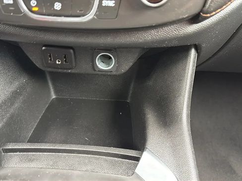 Used 2020 Chevrolet Traverse LS FWD image 19