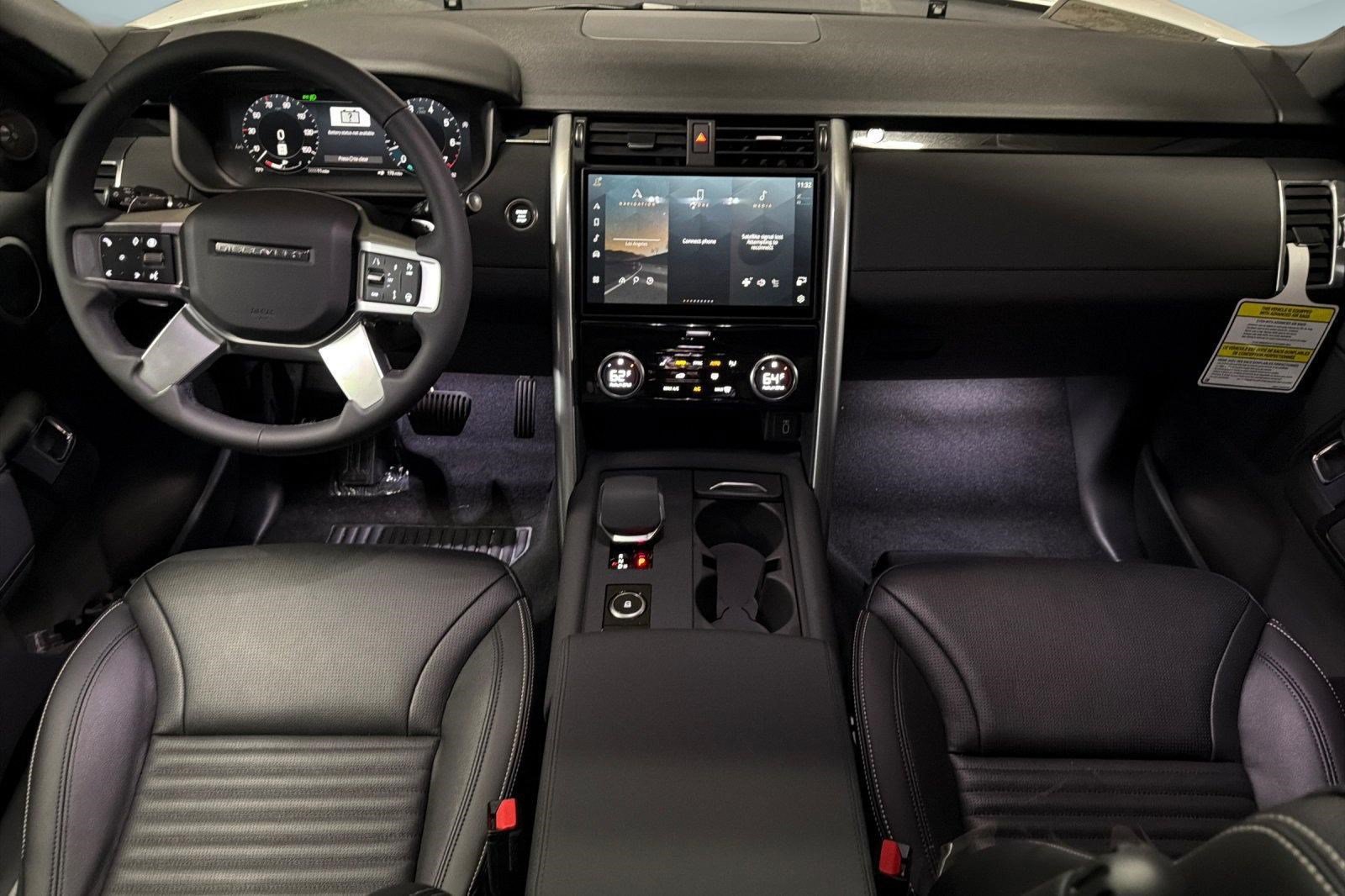 New 2026 Land Rover Discovery S AWD/4WD image 15