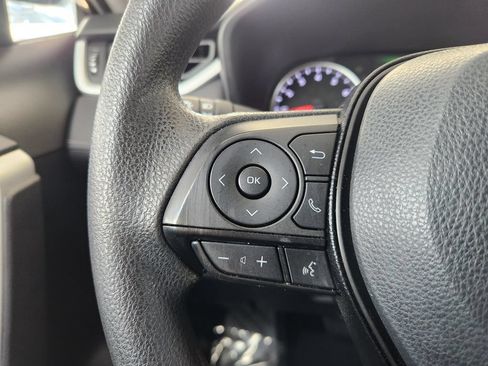 Used 2021 Toyota RAV4 XLE w/ Convenience Package FWD image 26
