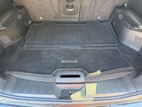 Used 2016 Nissan Rogue SV AWD/4WD image 7