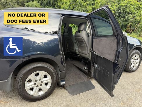 Used 2016 Chevrolet Traverse LS FWD image 1