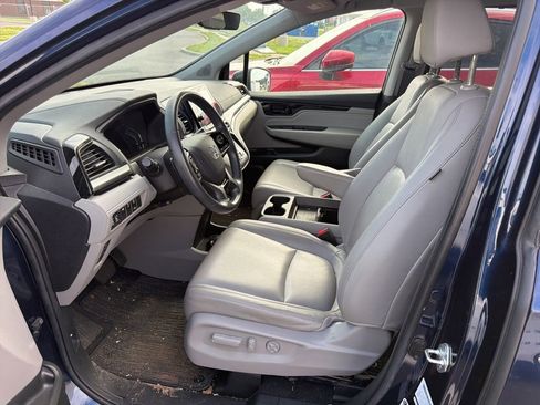 Used 2023 Honda Odyssey Touring image 7