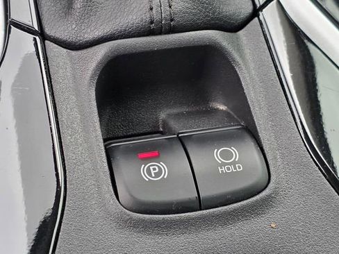 Used 2022 Toyota Corolla LE FWD image 19