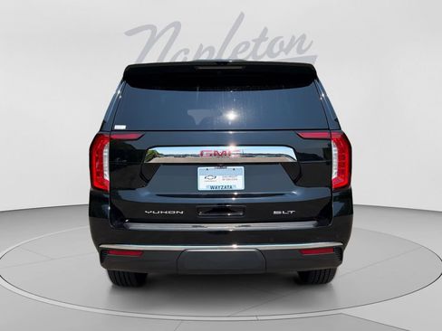 Used 2021 GMC Yukon SLT w/ SLT Premium Package AWD/4WD image 4
