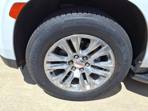 Used 2022 GMC Yukon XL Denali RWD image 6