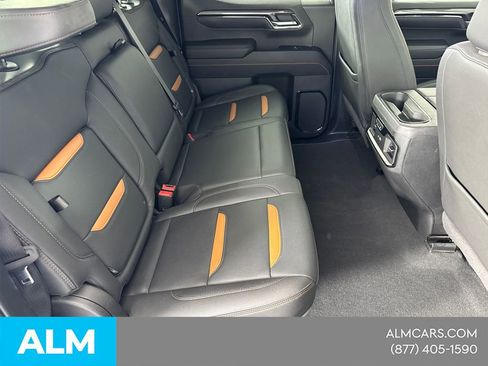 Used 2024 GMC Sierra 1500 AT4 w/ AT4 Premium Package AWD/4WD image 18