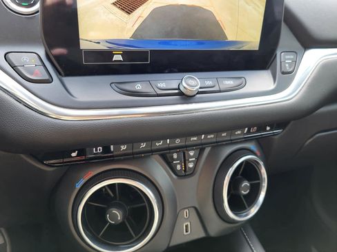 Used 2024 Chevrolet Blazer LT w/ Convenience Package image 21