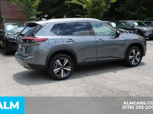 Used 2026 Nissan Rogue SL FWD image 6