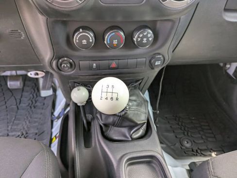 Used 2016 Jeep Wrangler Sport AWD/4WD image 18