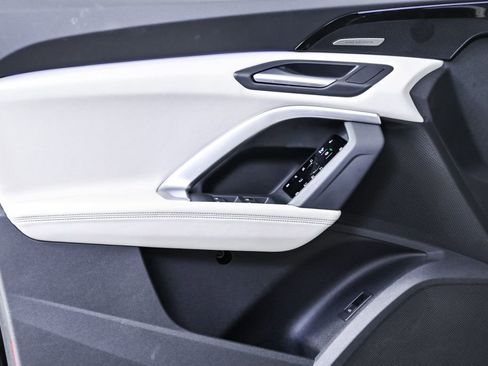 Used 2025 Audi Q5 Prestige image 7