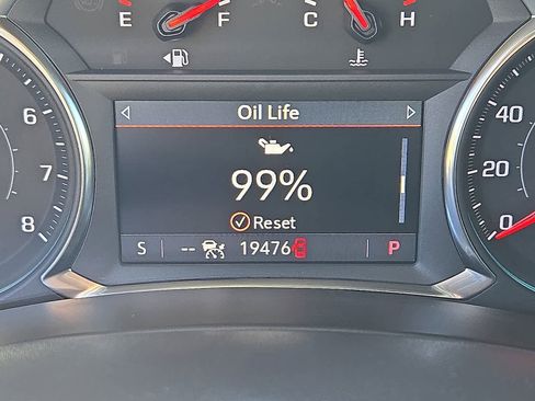 Used 2024 Chevrolet Equinox RS w/ RS Leather Package image 22